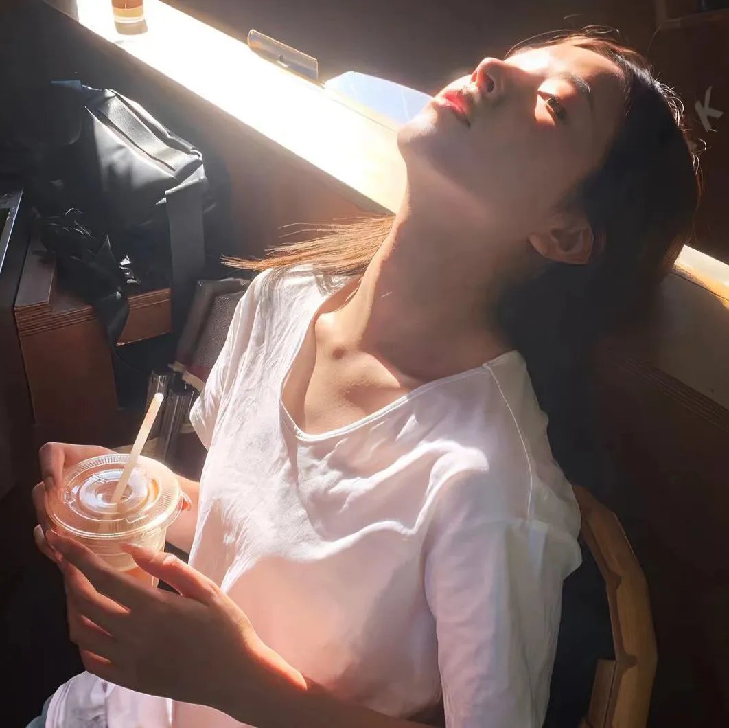 凸槌保险员海报
